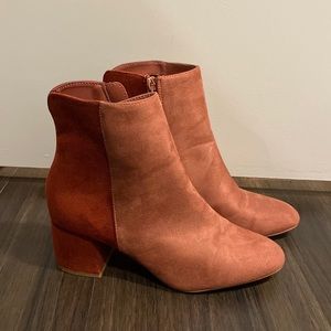 *Moving* Chinese Laundry Two-Tone Pink Boots
